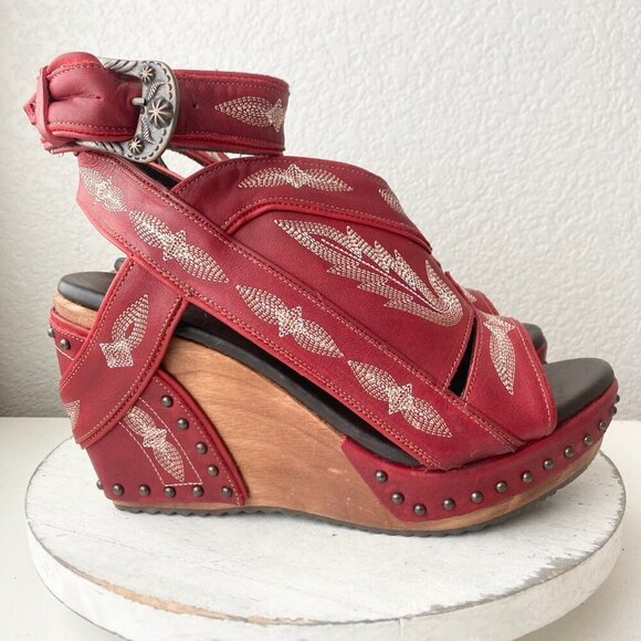 Lane Boots LEXINGTON Womens Red Wedges 11 Western Sandals Cowgirl Wooden Heels - Picture 2 of 11